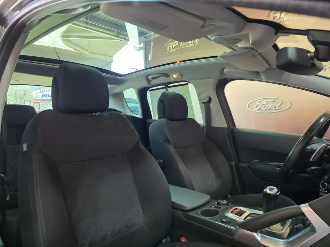 Peugeot 3008 2010 - 7990 EUR, 220000 km - AUTO.MOTO.pt - 220000km - foto 16 de 20