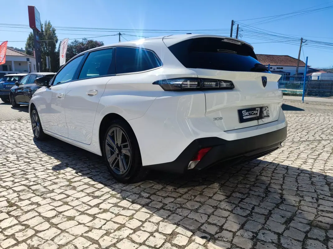 Peugeot 308 SW 2022 - 17900 EUR, 142000 km - 142000km - foto 5 de 27
