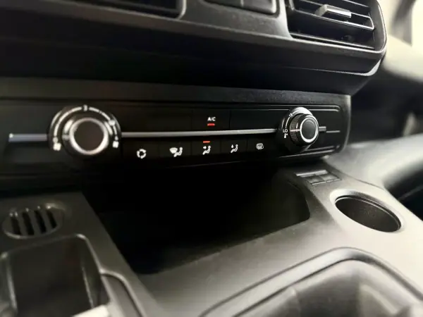 Opel COMBO 2023 - 15950 EUR, 82000 km - AUTO.MOTO.pt - 82000km - foto 21 de 24