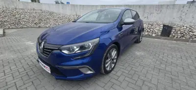 Renault Mégane 2016 - 12950 EUR, 114140 km - AUTO.MOTO.pt - 114140km - foto 39 de 42