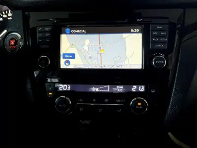 Nissan Qashqai 2015 - 14500 EUR, 171000 km - AUTO.MOTO.pt - 171000km - foto 39 de 86