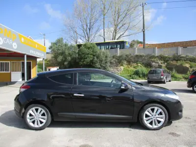 Renault Mégane Coupe 2010 - 6500 EUR, 219000 km - AUTO.MOTO.pt - 219000km - foto 4 de 11