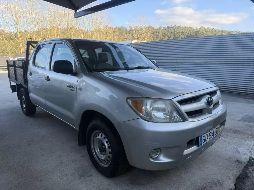 Toyota Hilux 2005 - 12500 EUR, 500000 km - 500000km - foto 3 de 7