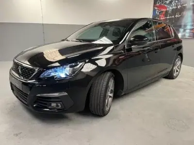 Peugeot 308 2018 - 12250 EUR, 218000 km - AUTO.MOTO.pt - 218000km - foto 2 de 10