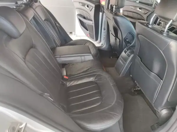 Mercedes-Benz CLS 250 2012 - 19500 EUR, 254000 km - AUTO.MOTO.pt - 254000km - foto 15 de 37