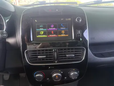 Renault Clio 2019 - 14900 EUR, 54906 km - AUTO.MOTO.pt - 54906km - foto 9 de 14
