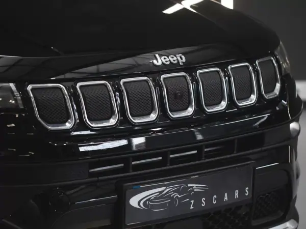 Jeep Compass 2021 - 20990 EUR, 132000 km - AUTO.MOTO.pt - 132000km - foto 10 de 23