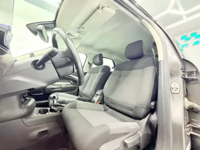 Citroën C4 Cactus 2019 - 10999 EUR, 114000 km - AUTO.MOTO.pt - 114000km - foto 18 de 21