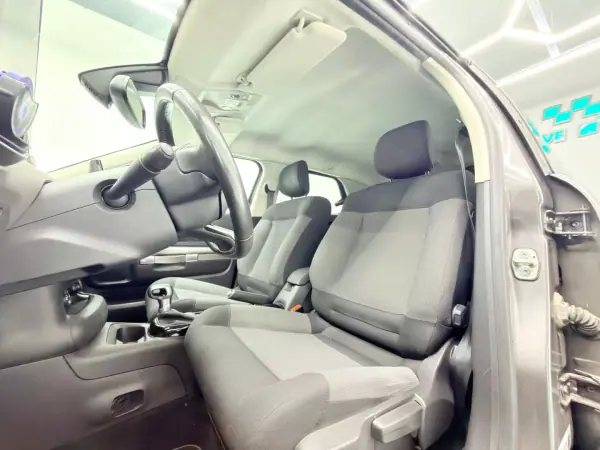 Citroën C4 Cactus 2019 - 10999 EUR, 114000 km - AUTO.MOTO.pt - 114000km - foto 18 de 21