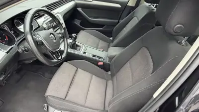Volkswagen Passat Variant 2015 - 11490 EUR, 200121 km - AUTO.MOTO.pt - 200121km - foto 9 de 37