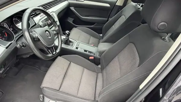 Volkswagen Passat Variant 2015 - 11490 EUR, 200121 km - AUTO.MOTO.pt - 200121km - foto 9 de 37