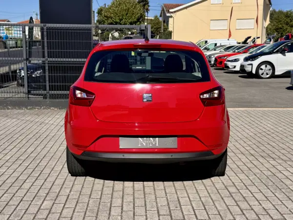 SEAT Ibiza 2016 - 9990 EUR, 185000 km - AUTO.MOTO.pt - 185000km - foto 4 de 20