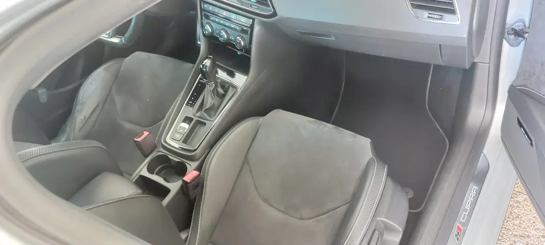 SEAT Leon ST 2017 - 23000 EUR, 198500 km - 198500km - foto 4 de 11