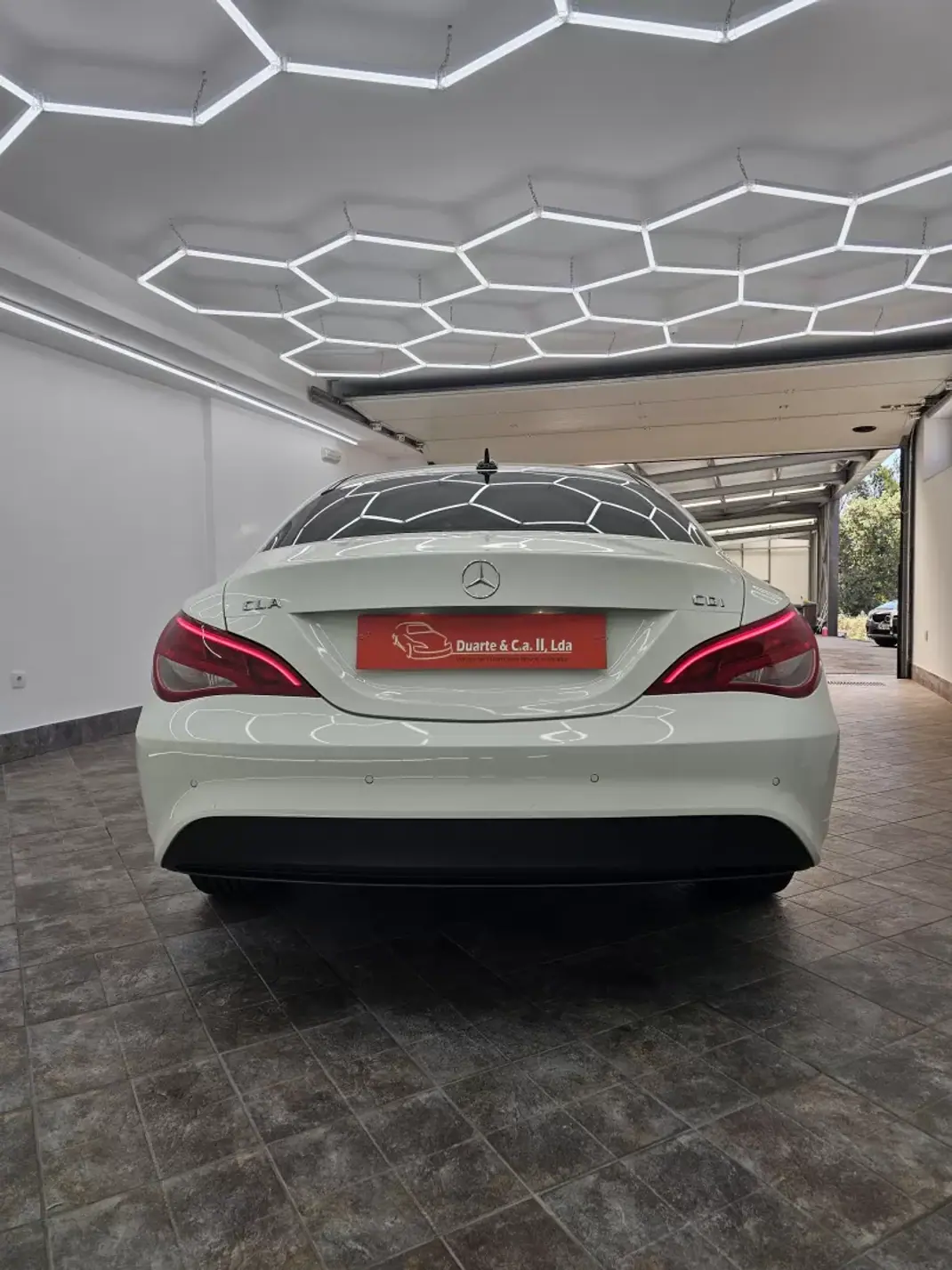 Mercedes-Benz CLA 180 2015 - 14000 EUR, 205367 km - 205367km - foto 35 de 51