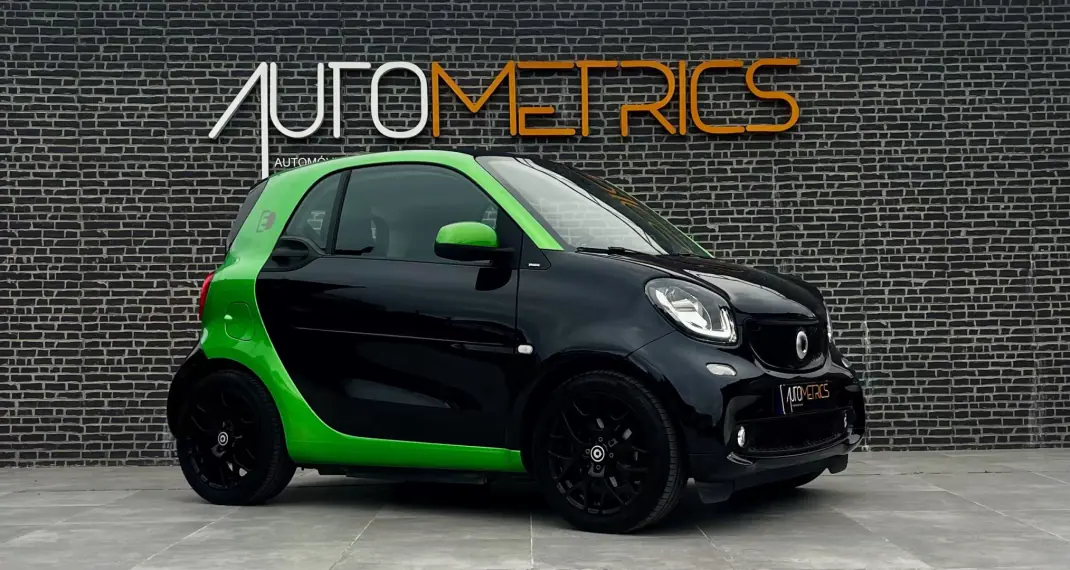 Smart Fortwo Cabrio 2017 - 11750 EUR, 74000 km - AUTO.MOTO.pt - 74000km - foto 4 de 14