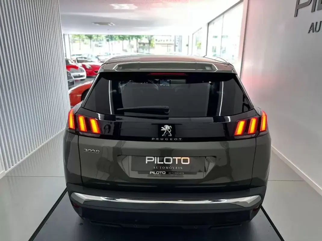 Peugeot 3008 2019 - 14990 EUR, 162229 km - AUTO.MOTO.pt - 162229km - foto 9 de 27