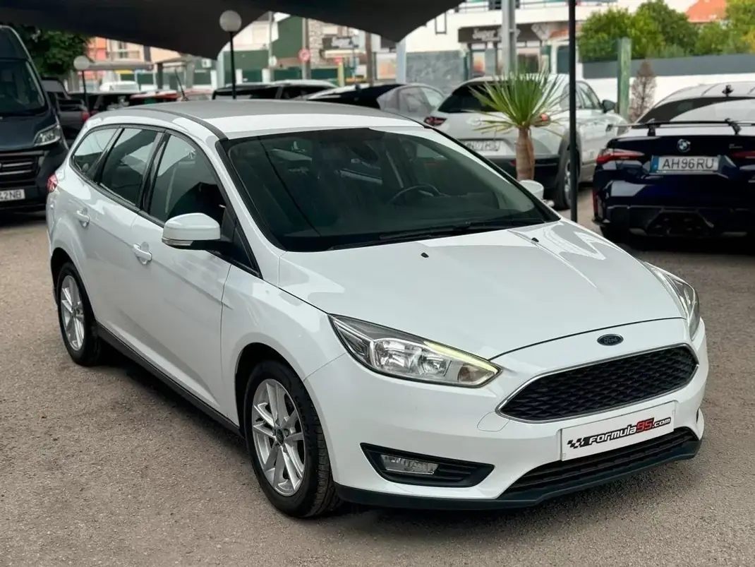 Ford Focus SW 2017 - 10900 EUR, 155572 km - AUTO.MOTO.pt - 155572km - foto 7 de 23
