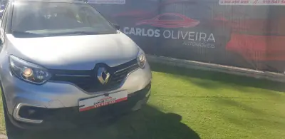 Renault Captur 2019 - 14950 EUR, 107000 km - AUTO.MOTO.pt - 107000km - foto 2 de 11