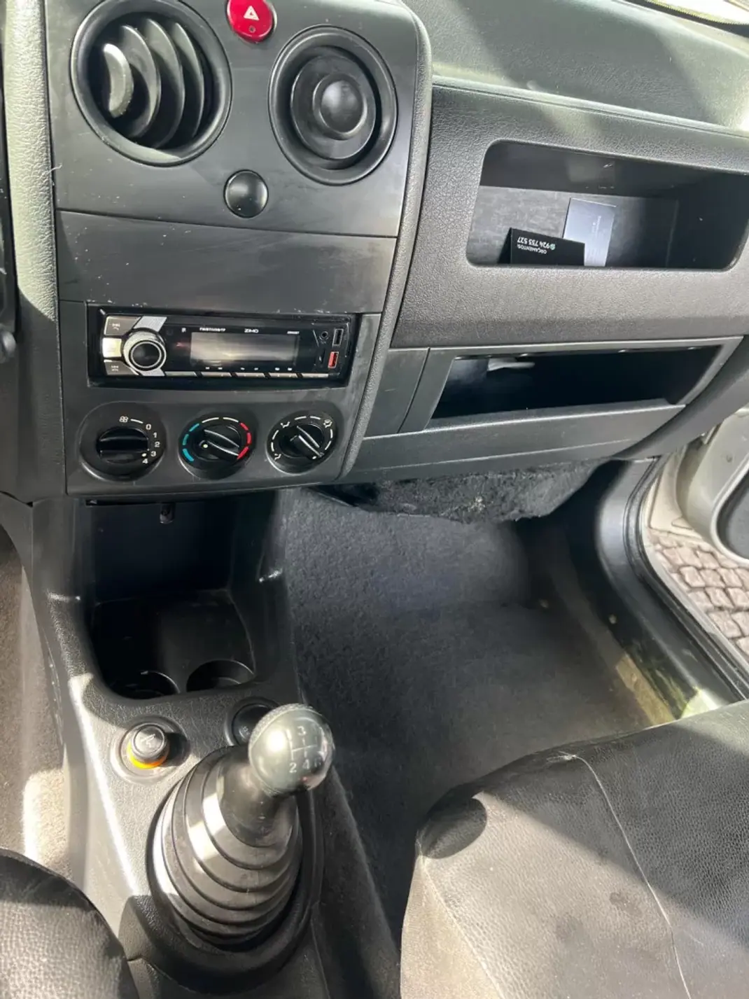 Citroën Berlingo 2003 - 2500 EUR, 375000 km - AUTO.MOTO.pt - 375000km - foto 10 de 13