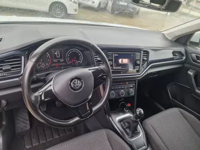 Volkswagen T-Roc 2019 - 19999 EUR, 115000 km - AUTO.MOTO.pt - 115000km - foto 18 de 31