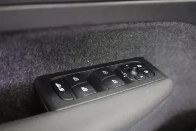 Volvo XC 40 2022 - 28990 EUR, 98750 km - AUTO.MOTO.pt - 98750km - foto 44 de 51