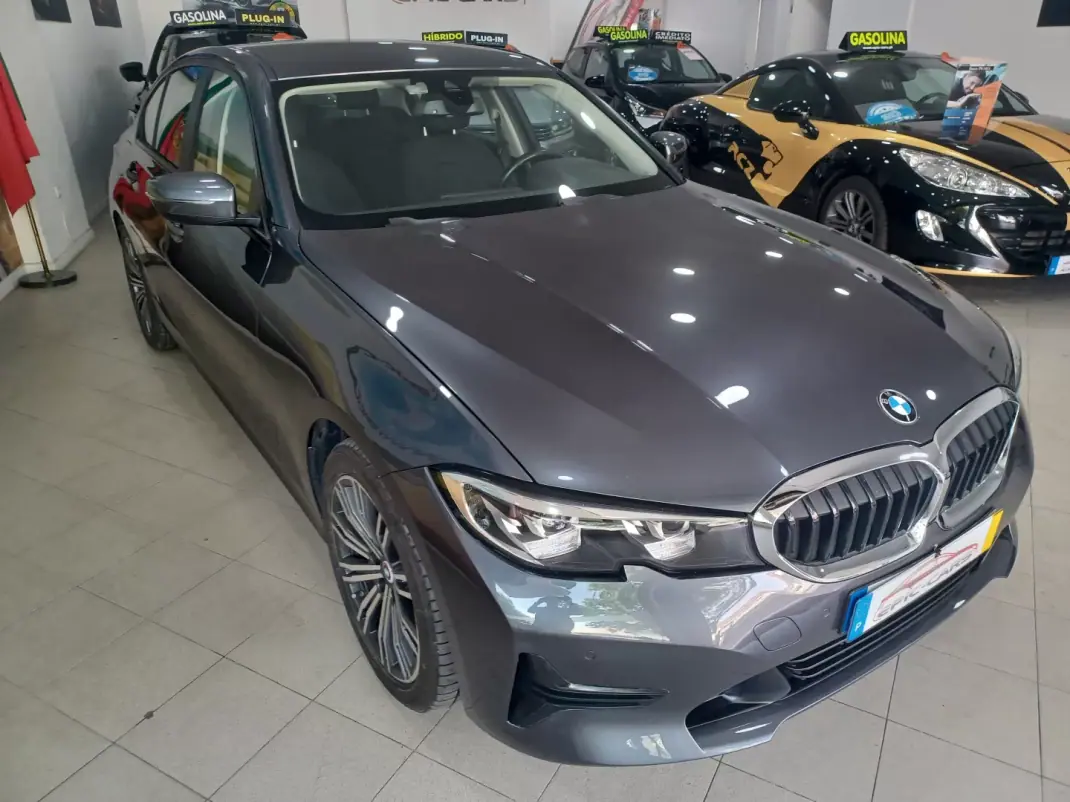 BMW 330 2021 - 27890 EUR, 51862 km - AUTO.MOTO.pt - 51862km - foto 11 de 37