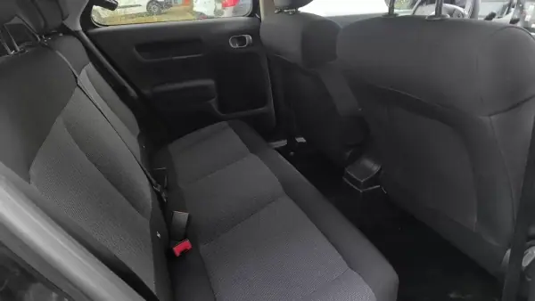 Citroën C4 Cactus 2014 - 9600 EUR, 180000 km - AUTO.MOTO.pt - 180000km - foto 15 de 19