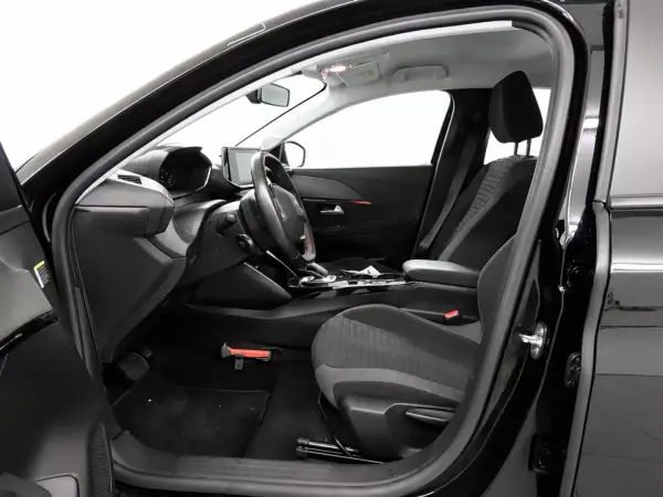 Peugeot e-208 2020 - 14990 EUR, 60978 km - AUTO.MOTO.pt - 60978km - foto 7 de 12