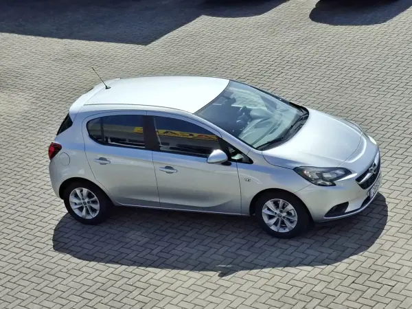 Opel Corsa 2016 - 8750 EUR, 236000 km - AUTO.MOTO.pt - 236000km - foto 13 de 26
