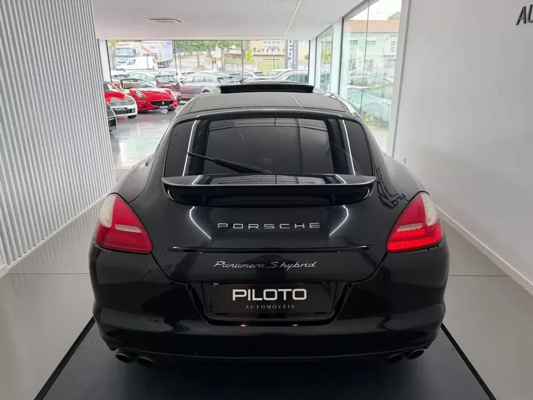 Porsche Panamera 2012 - 34990 EUR, 187000 km - AUTO.MOTO.pt - 187000km - foto 6 de 22