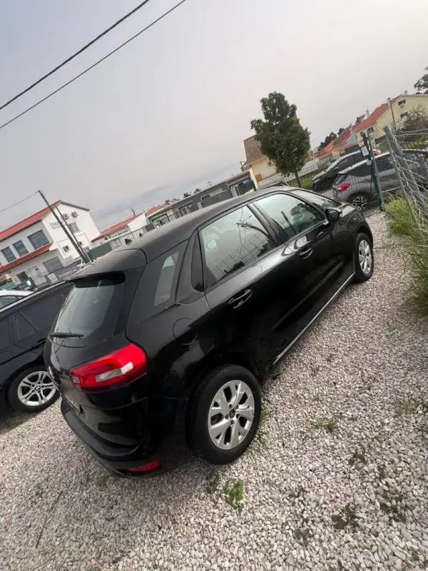 Citroën C4 Picasso 2015 - 6990 EUR, 180000 km - AUTO.MOTO.pt - 180000km - foto 4 de 6