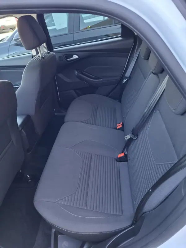 Ford Focus 2017 - 11500 EUR, 55000 km - AUTO.MOTO.pt - 55000km - foto 15 de 32