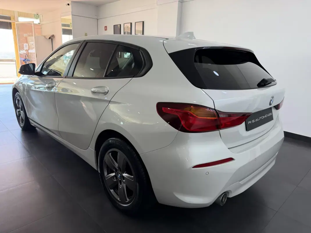 BMW 116 2020 - 16750 EUR, 170000 km - 170000km - foto 4 de 11