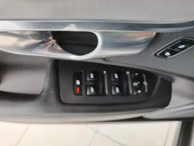 Volvo V90 2018 - 20990 EUR, 188000 km - AUTO.MOTO.pt - 188000km - foto 22 de 35