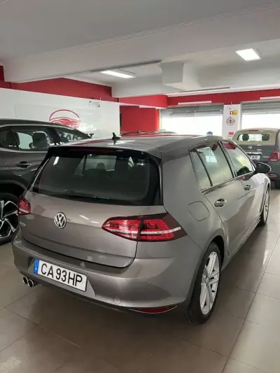 Volkswagen Golf 2015 - 18900 EUR, 147980 km - AUTO.MOTO.pt - 147980km - foto 5 de 16