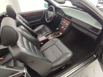 Mercedes-Benz E 220 1995 - 20500 EUR, 210000 km - 210000km - foto 23 de 46