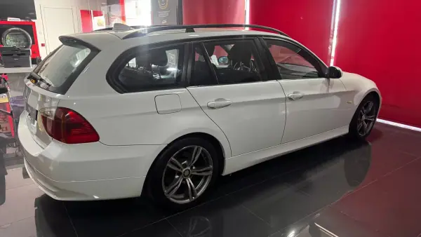 BMW 318 2007 - 8950 EUR, 262687 km - AUTO.MOTO.pt - 262687km - foto 6 de 23