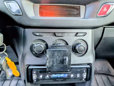 Citroën C3 1.4HDi Van 2011 - 3900 EUR, 270337 km - AUTO.MOTO.pt - 270337km - foto 15 de 16
