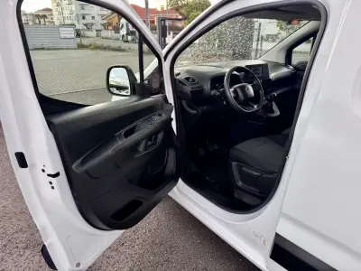 Citroën 2021 - 16500 EUR, 52000 km - AUTO.MOTO.pt - 52000km - foto 10 de 21