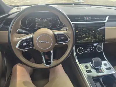 Jaguar XF 2023 - 36450 EUR, 62500 km - AUTO.MOTO.pt - 62500km - foto 12 de 21
