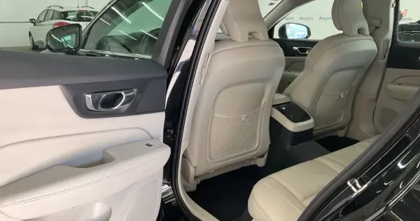 Volvo V60 2020 - 24500 EUR, 130700 km - AUTO.MOTO.pt - 130700km - foto 12 de 13