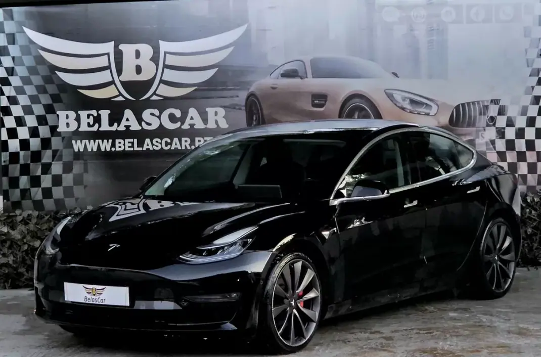 Tesla Model 3 2020 - 28500 EUR, 75000 km - 75000km - foto 2 de 10
