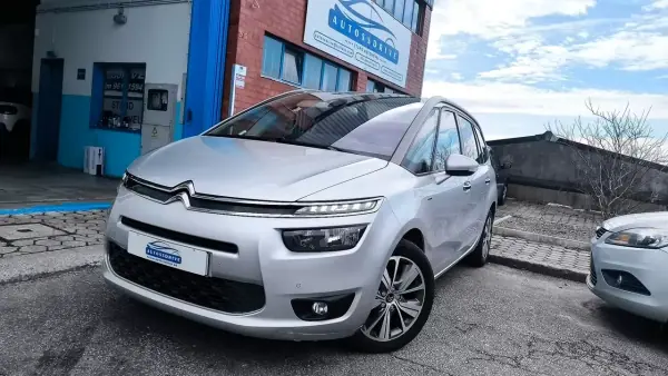 Citroën C4 Grand Picasso 2015 - 10900 EUR, 190000 km - AUTO.MOTO.pt - 190000km - foto 5 de 20