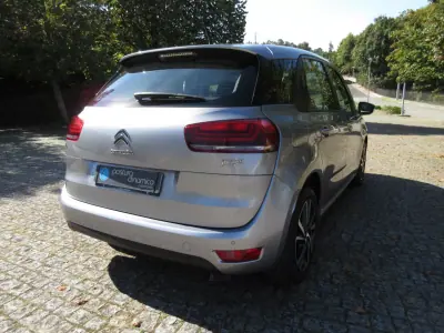 Citroën C4 Picasso 2017 - 12990 EUR, 175000 km - AUTO.MOTO.pt - 175000km - foto 8 de 44