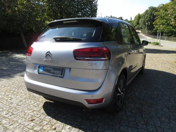 Citroën C4 Picasso 2017 - 12990 EUR, 175000 km - AUTO.MOTO.pt - 175000km - foto 8 de 44