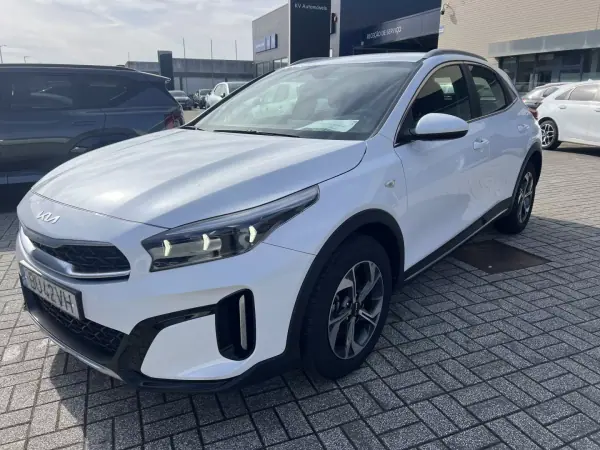 Kia XCeed 2025 - 22500 EUR, 3500 km - AUTO.MOTO.pt - 3500km - foto 3 de 21