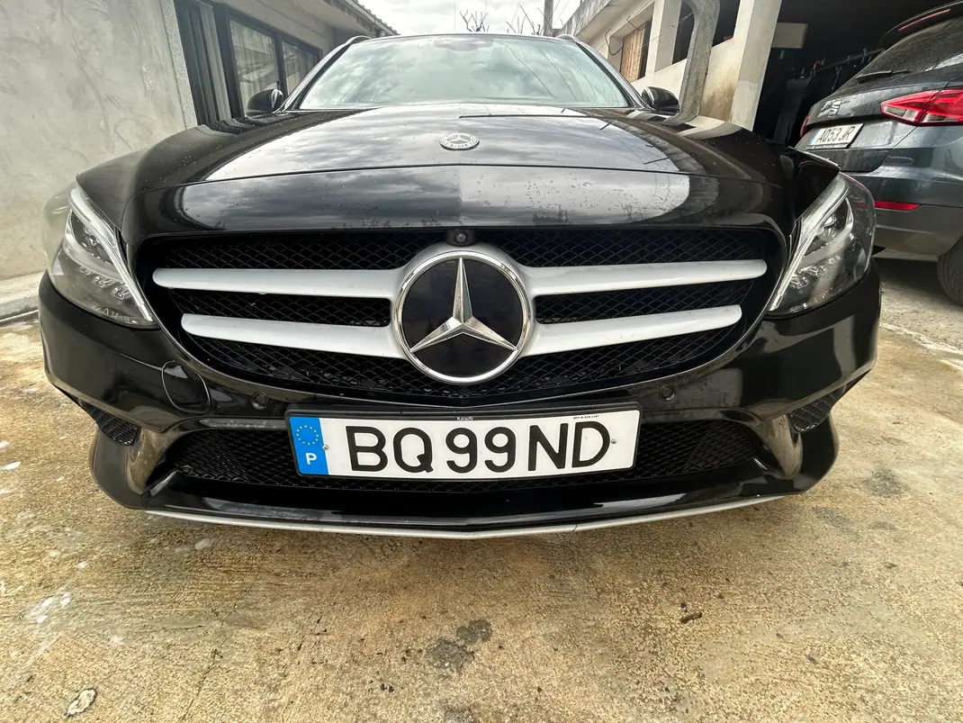 Mercedes-Benz C 180 2019 - 16500 EUR, 215000 km - 215000km - foto 2 de 13