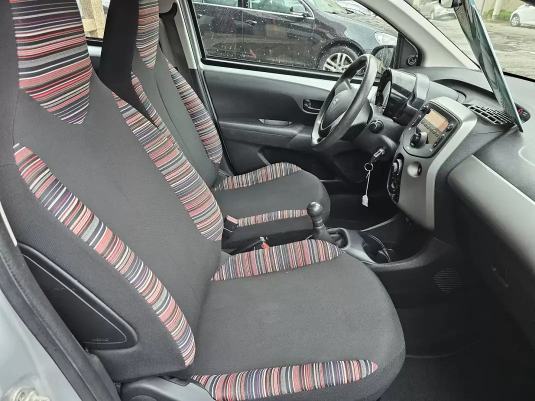 Citroën C1 2017 - 7450 EUR, 65000 km - AUTO.MOTO.pt - 65000km - foto 7 de 9