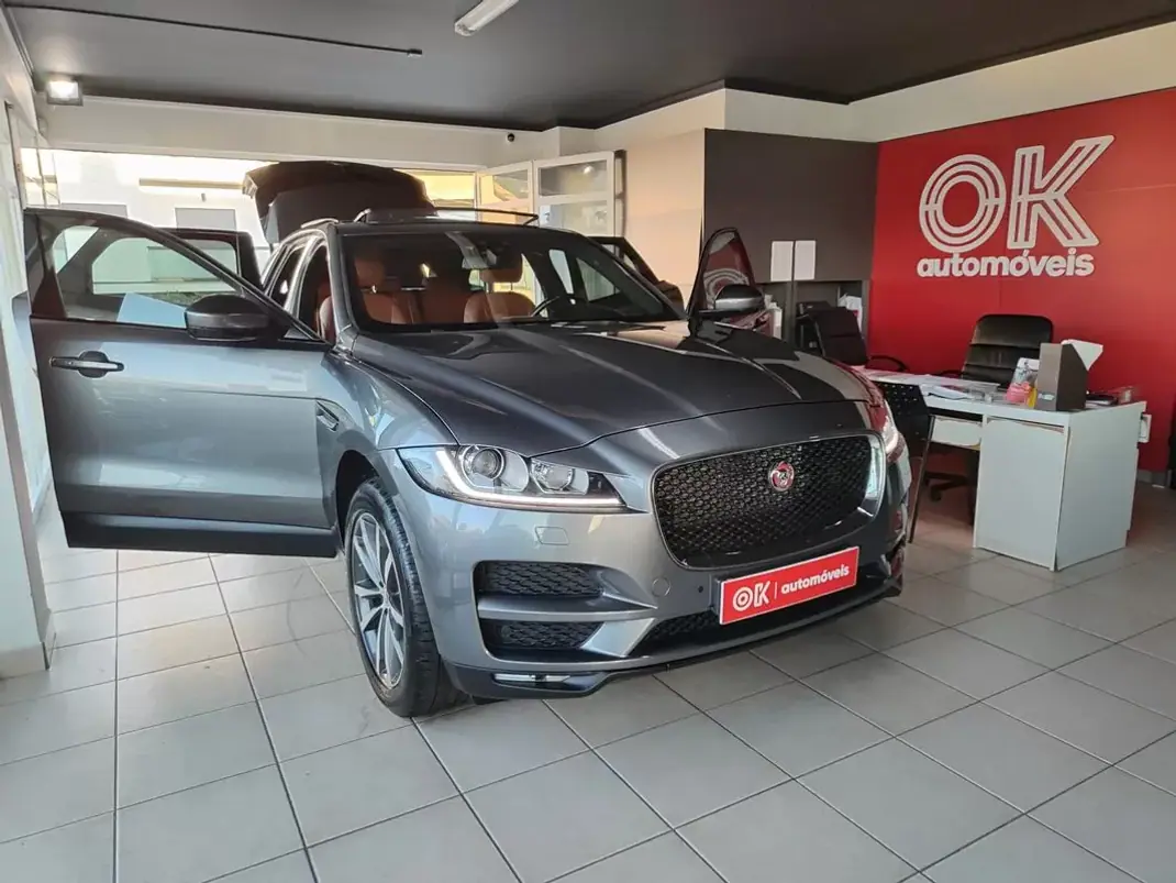 Jaguar F-Pace 2017 - 22500 EUR, 147000 km - AUTO.MOTO.pt - 147000km - foto 20 de 40