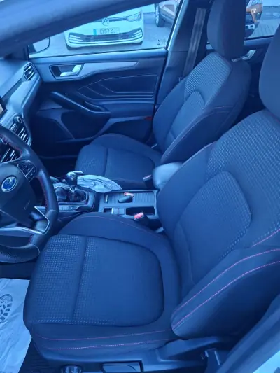 Ford Focus 2022 - 16500 EUR, 97500 km - AUTO.MOTO.pt - 97500km - foto 15 de 37
